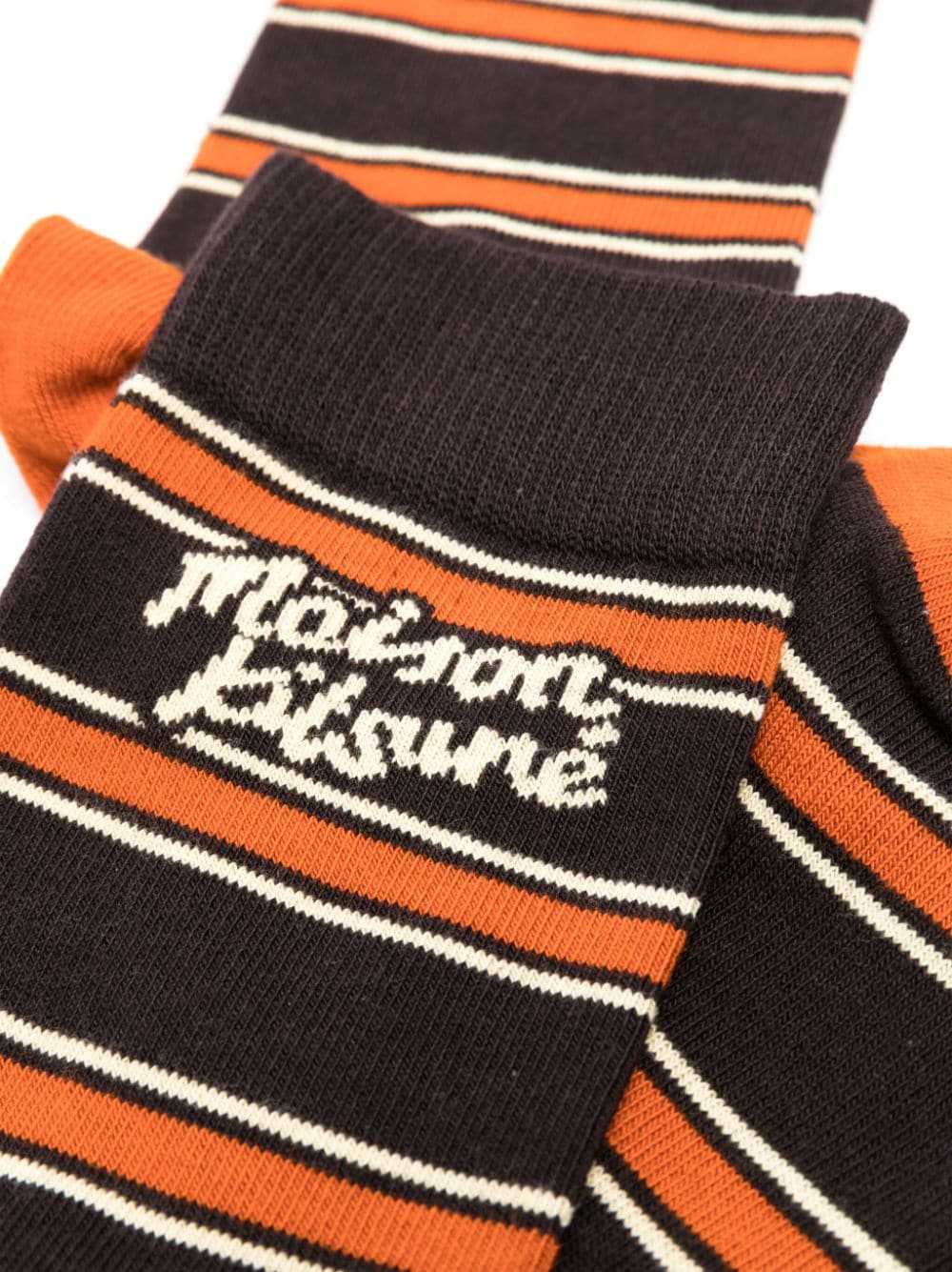 Maison Kitsuné logo-knit intarsia striped ankle socks - Bruin