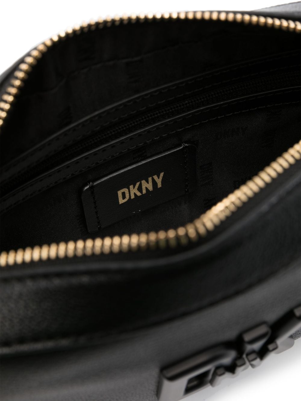Shop Dkny Logo-plaque Leather Crossbody Bag In Schwarz
