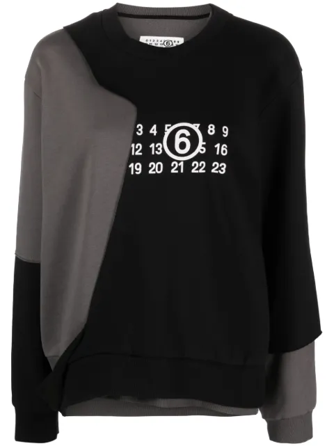 MM6 Maison Margiela سويت شيرت مزيج قطن غير متساوي الطول بطبعة شعار الماركة