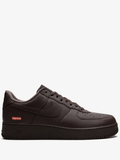 Nike سنيكر 'أير فورس 1' بني x Supreme