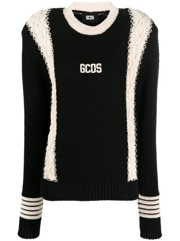 Jumper with online shoulder pads