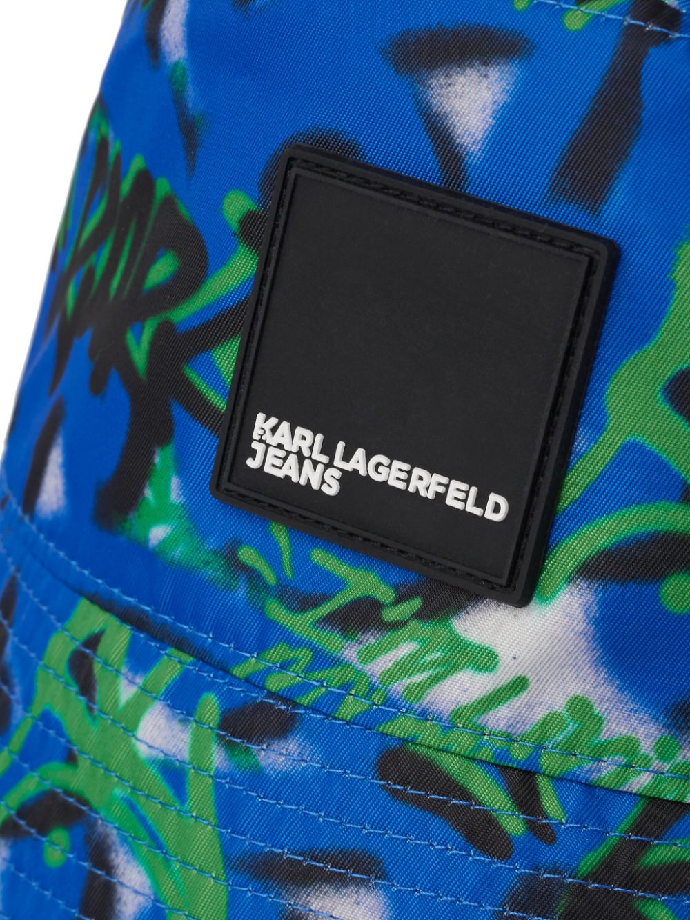 Karl Lagerfeld Jeans x Crapule2000 vissershoed met graffiti-print Blauw