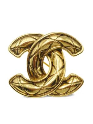 Chanel Pre-Owned ターンロックロゴ ブローチ 通販 - FARFETCH
