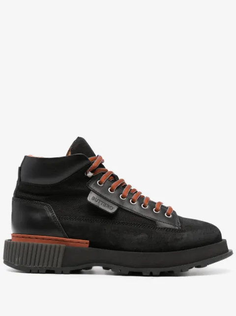 Buttero botas con logo en relieve