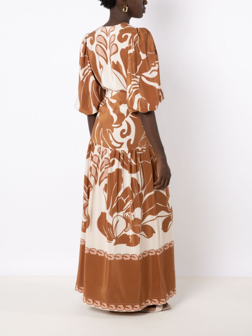 Shop Adriana Degreas Graphic-print Silk Dress In Brown