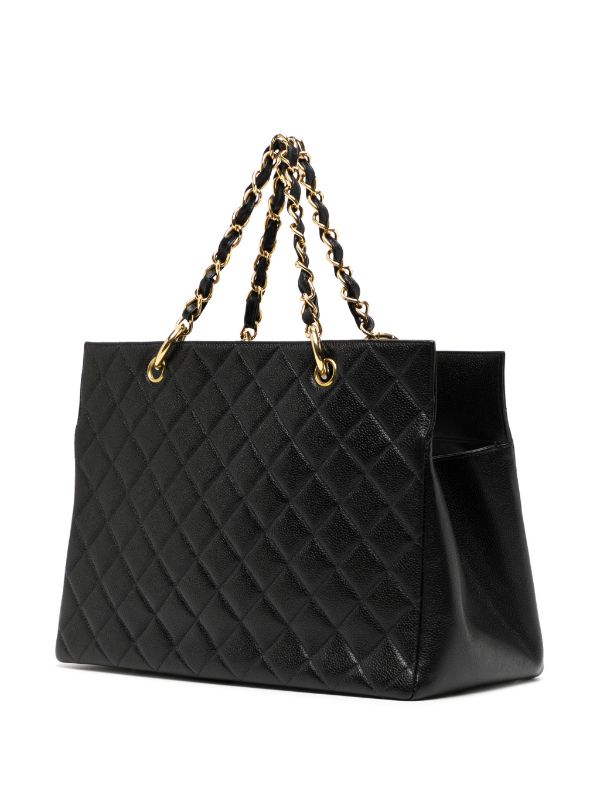 Chanel Vintage Black Caviar Diamond Quilted Leather Handbag