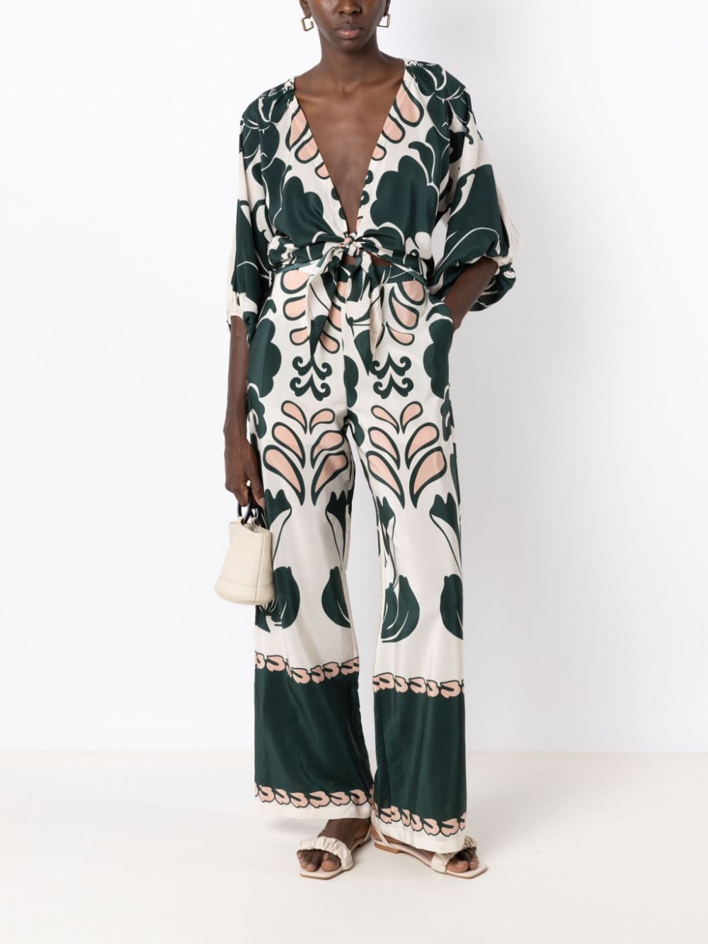 Shop Adriana Degreas Graphic-print Silk Flared Trousers In Green