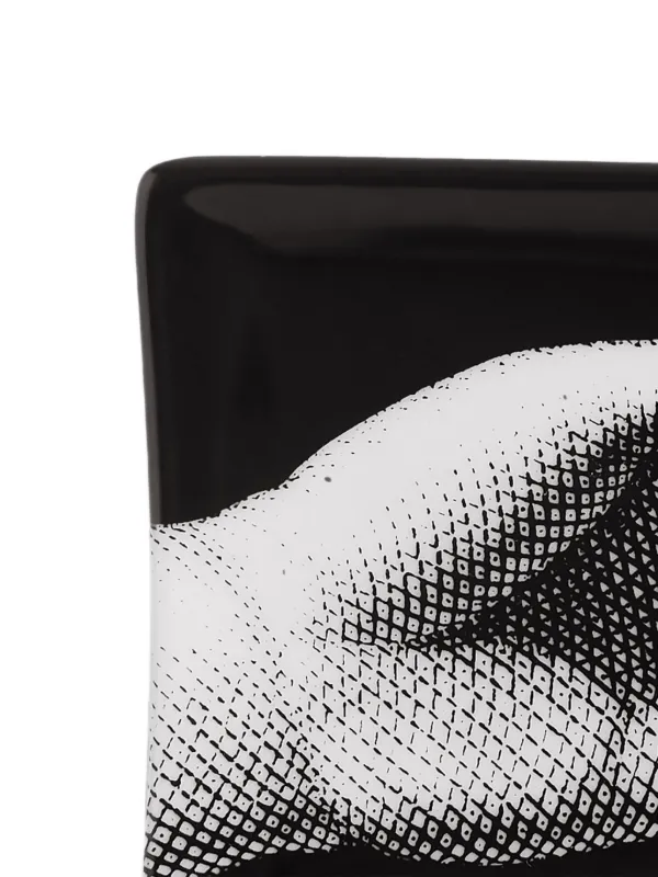 Fornasetti フォルナセッティ　mano アッシュトレイ　新品未使用 Fornasetti Mano アッシュトレイ | ブラック | FARFETCH JP