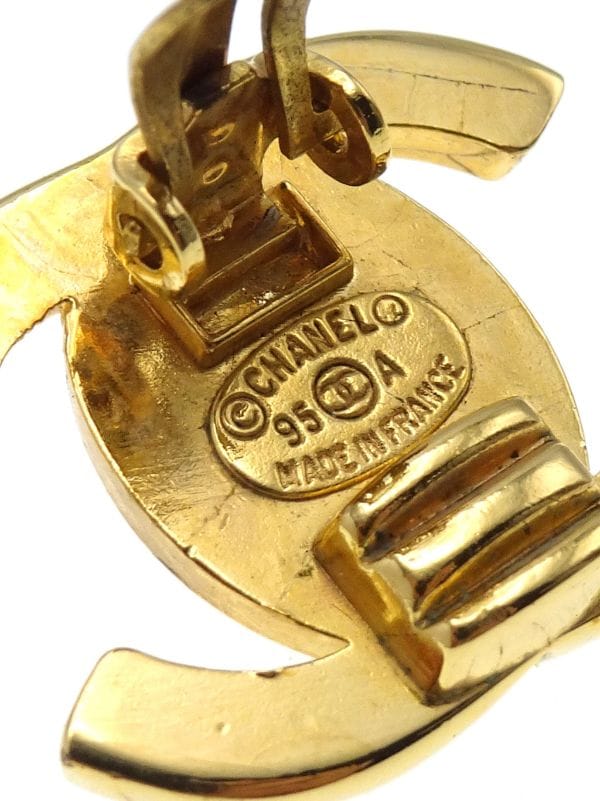 Chanel Pre-owned 1995 CC Turn-Lock Earrings - Gold