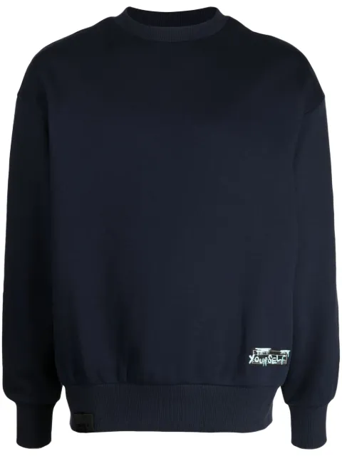 izzue slogan-debossed crew-neck sweatshirt