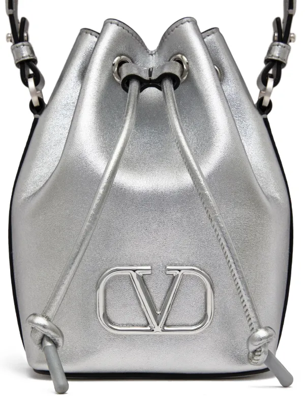 Valentino Garavani Vロゴ シグネチャー バケットバッグ ミニ | グレー