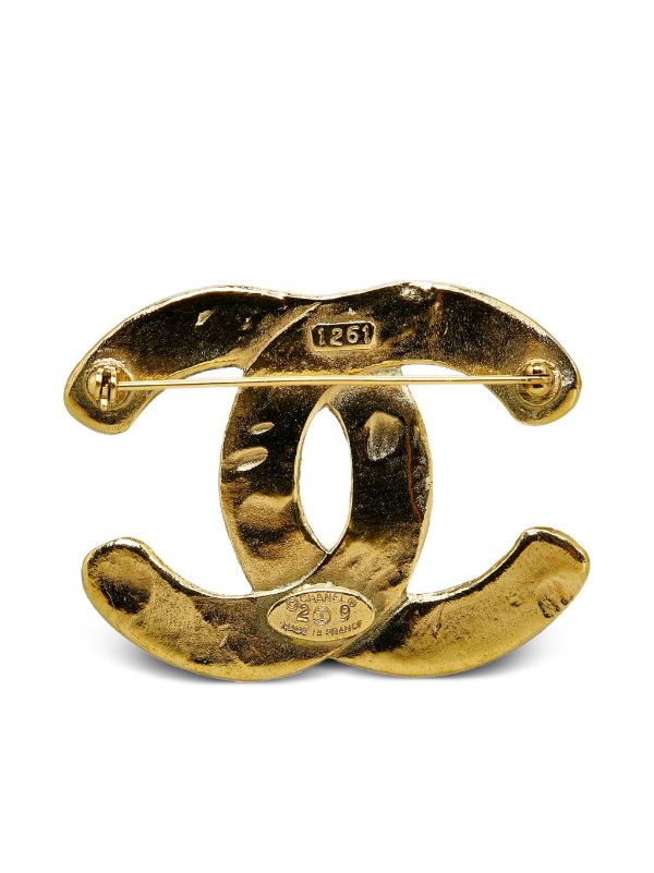 A Vintage Chanel Cc Brooch Plated In 24ct Gold, Designed As A Quilted  Interlocking 'cc' Logo, Sig Auction