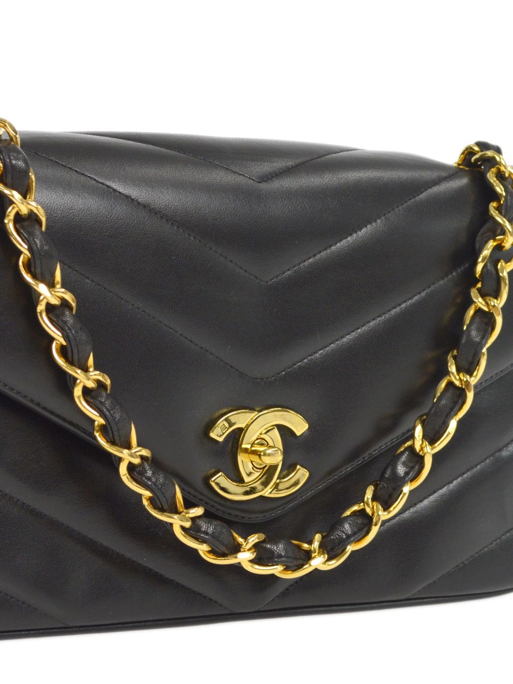 CHANEL 1995 Chevron Flap shoulder bag Women