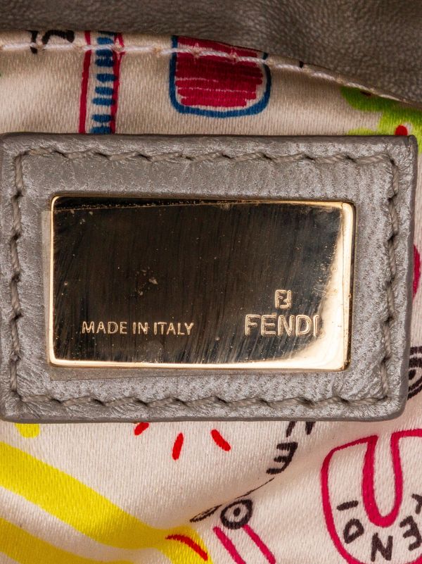 Fendi Pre-Owned embroidered-logo Baguette Shoulder Bag - Farfetch