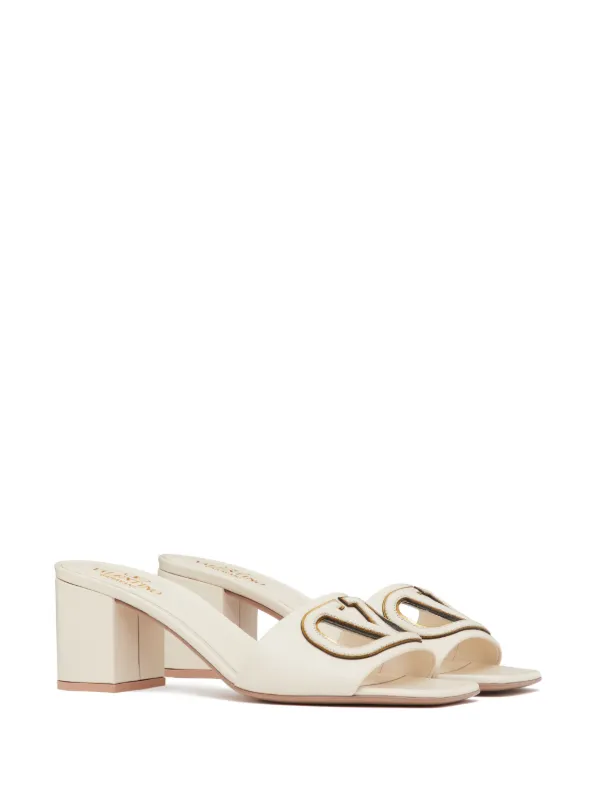 サンダル・ミュール Valentino Garavani Sandalo Vlogo Signature In Pelle Vlogo Signature Slide Sandal In Grainy Cowhide With