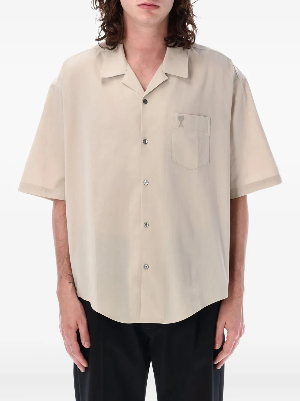 AMI Paris Overhemd met logo - Beige