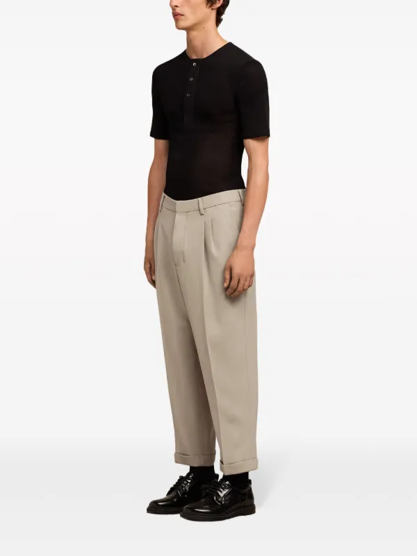 AMI Paris センタープレス テーパードパンツ | ニュートラル | FARFETCH JP