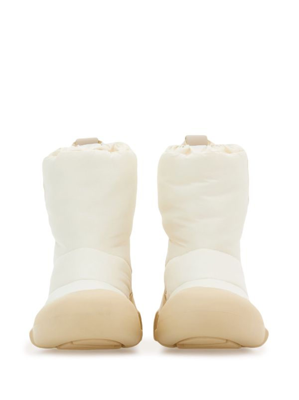 Ferragamo shop white boots