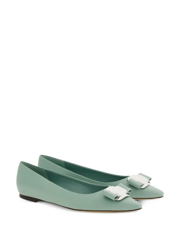 【送料&関税込】Ferragamo New Vara Silver Ballerina Shoes New Vara plate ballet flat - Women | Ferragamo