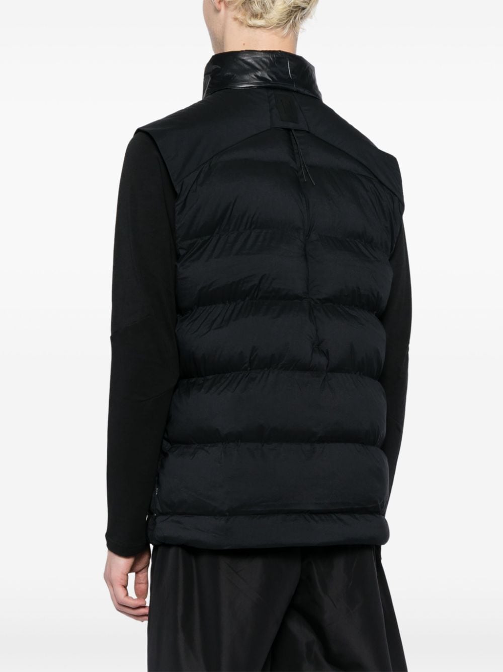 Shop On Running Logo-print Quilted Gilet In Black