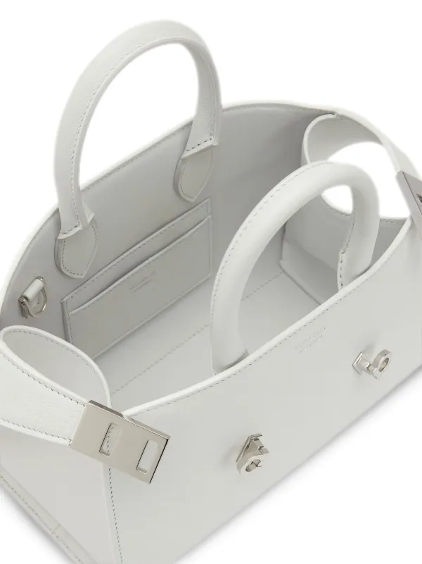 Ferragamo Hug レザー ショルダーバッグ S | ホワイト | FARFETCH JP