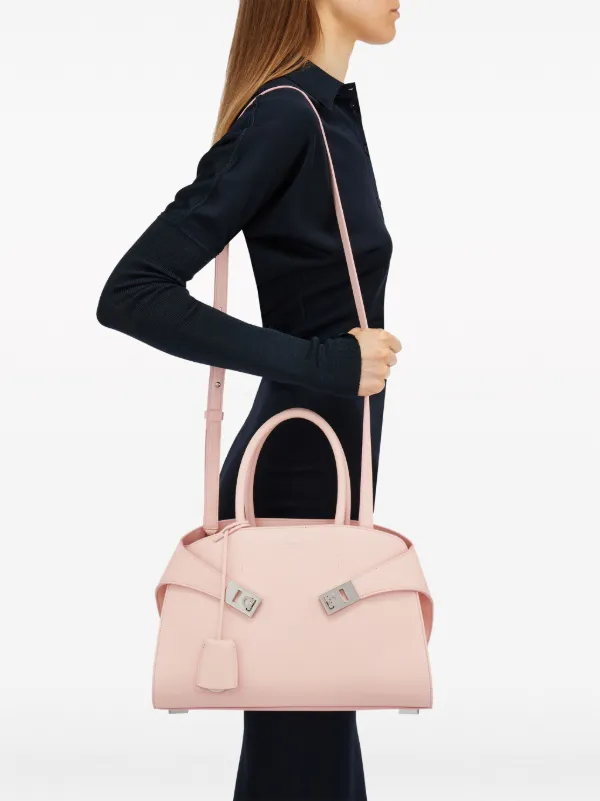 ショルダーバッグ・ポシェット Salvatore Ferragamo Pink Leather Large Hug Soft Shoulder Bag Hug handbag (XS) - Women | Ferragamo