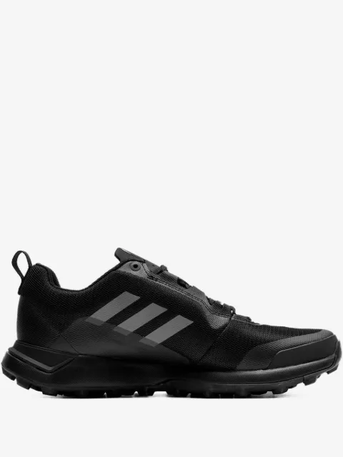 adidas tenis CMTK Black en colaboración con Terrex