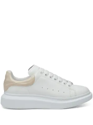 Oversized sneaker on sale