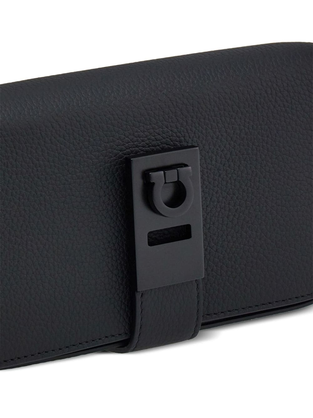Shop Ferragamo Gancini-plaque Leather Crossbody Bag In 黑色