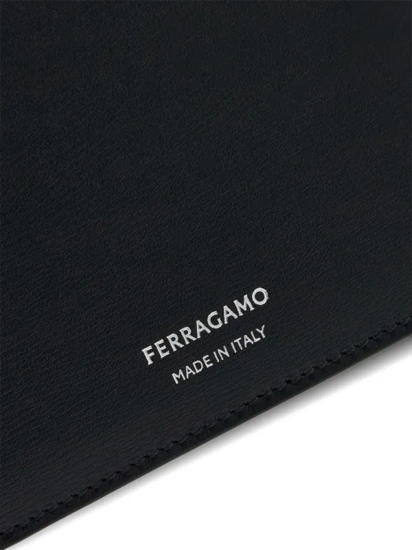 Ferragamo 二つ折り財布 | ブラック | FARFETCH JP Ferragamo 二つ折り財布 | ブラック | FARFETCH JP