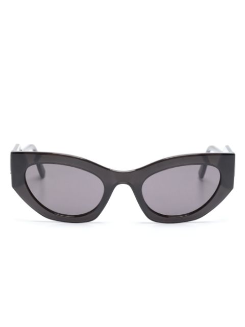 Karl Lagerfeld lentes de sol con armazón cat eye