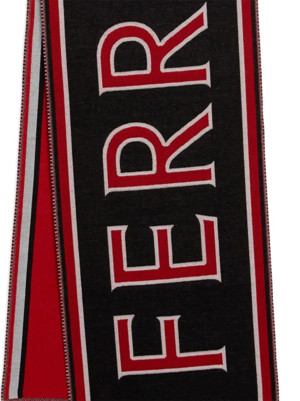 【FERRAGAMO】ロゴ入りウールブラックスカーフ Ferragamo ロゴ ニットスカーフ | ブラック | FARFETCH JP