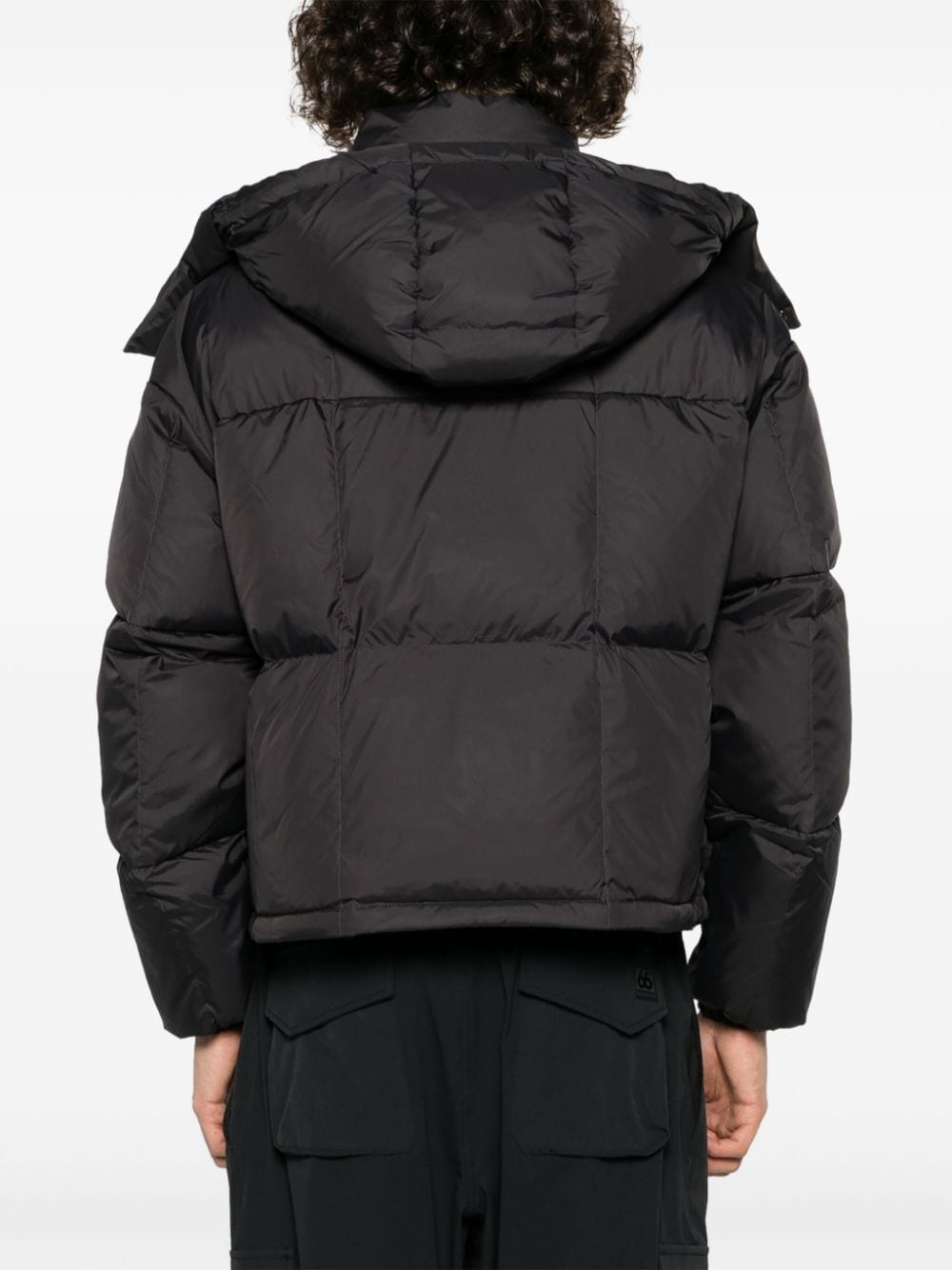 Shop 66 North Dyngja Cropped Quilted Down Jacket In Schwarz