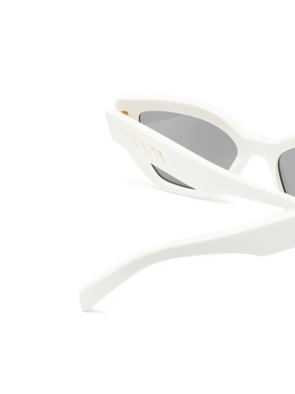 PRADA キャットアイサングラス Prada Eyewear キャットアイ サングラス | ブラック | FARFETCH JP
