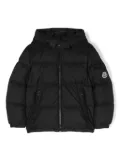 Moncler Enfant logo-patch padded hooded jacket - Black