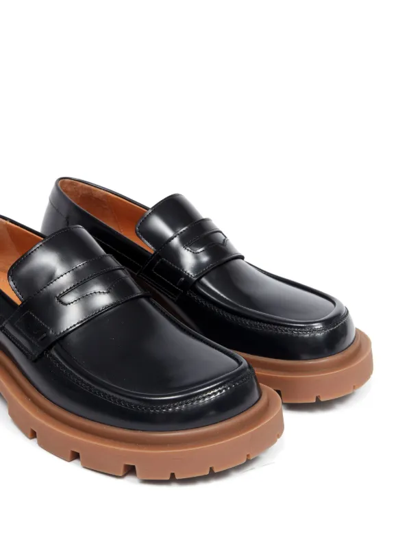【関税込み】Maison Margiela ブラック＆タン Ivy ローファー Maison Margiela Ivy ローファー | ブラック | FARFETCH JP