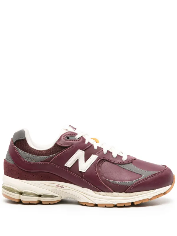 New Balance M2002RVH Sneakers Mit Einsatzen Aus Leder Rot FARFETCH AT