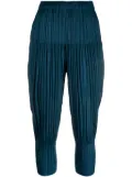 Pleats Please Issey Miyake cropped pleated trousers - Blue