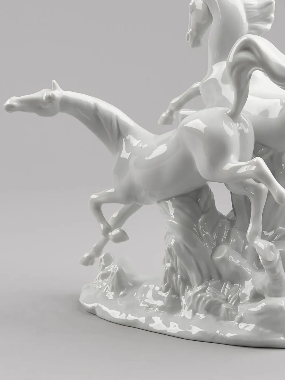 Lladrò Horses Motif Statue 30cm In White