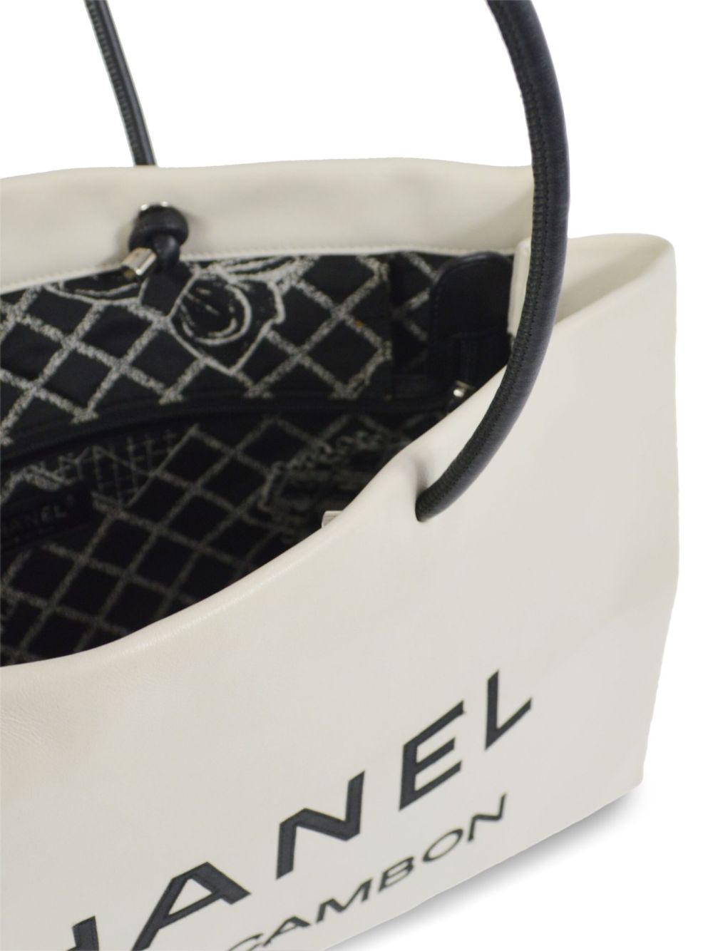 CHANEL 2008 Essential tote bag Women