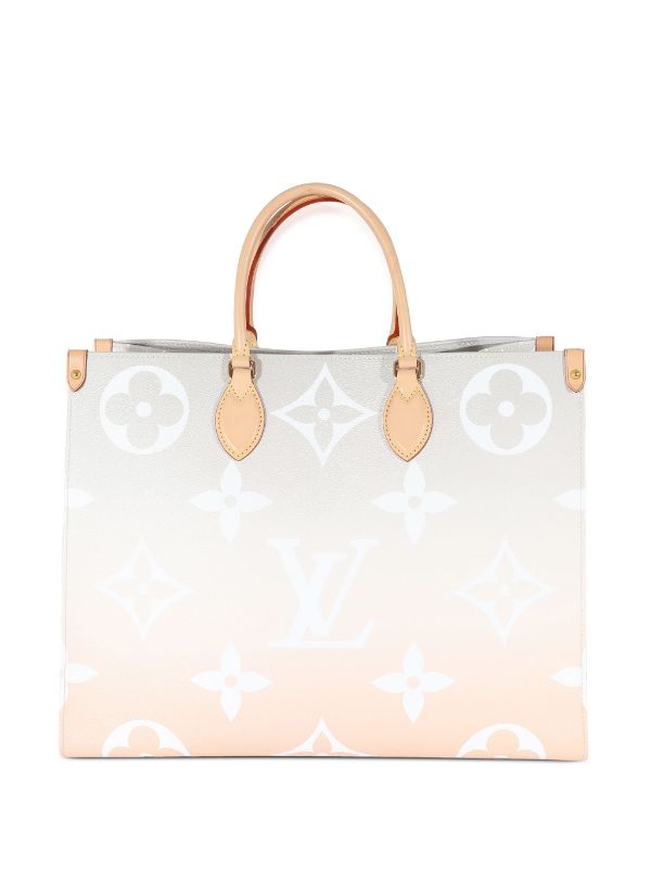 Louis Vuitton ONTHEGO Handbags in 2023  Woman bags handbags, Louis vuitton,  Vuitton
