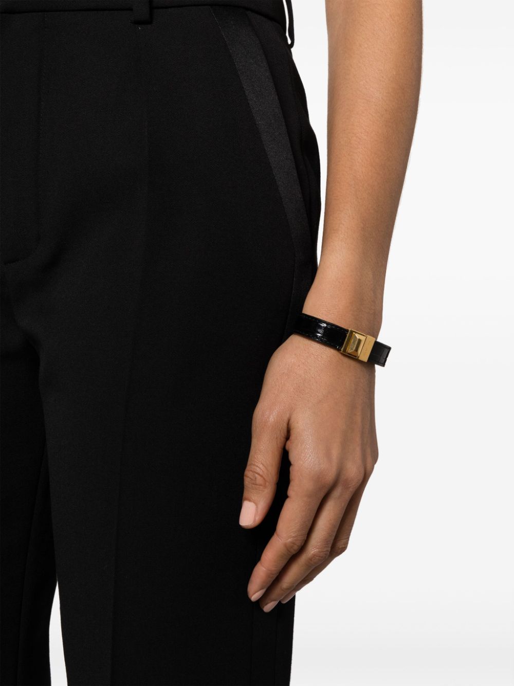 Saint Laurent logo-engraved stud leather bracelet - Zwart