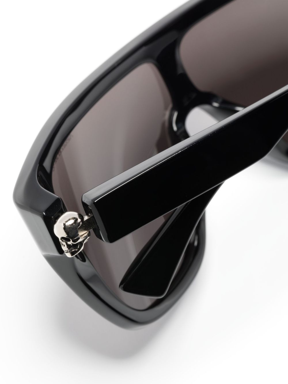 Alexander McQueen Eyewear skull-hinged shield-frame sunglasses Men