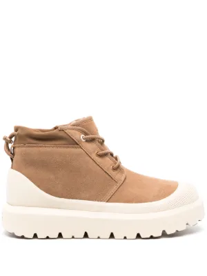 UGG Bota Classic Ultra Mini Weather Hybrid | Marrom | FARFETCH BR