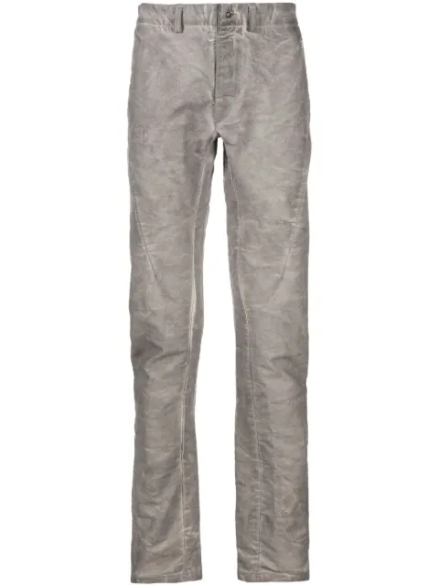 Isaac Sellam Experience pantalones tapred con placa del logo y efecto de pliegues