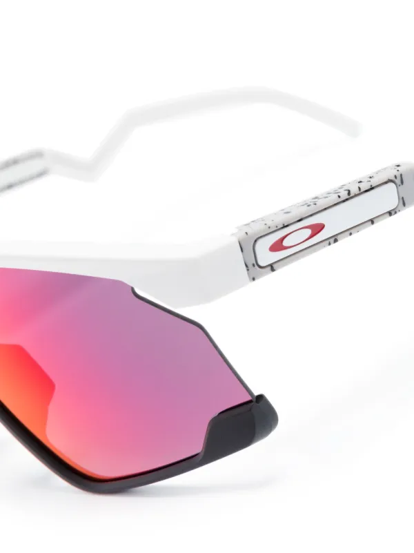 Oakley BXTR Prizm mask-frame Sunglasses | White | FARFETCH