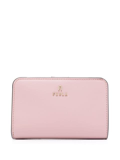 Furla cartera con placa del logo