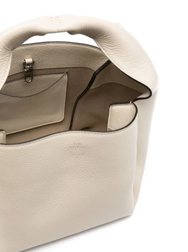 【新品未使用】TOTEME レザーバケットバッグ TOTEME レザー バケットバッグ | ホワイト | FARFETCH JP