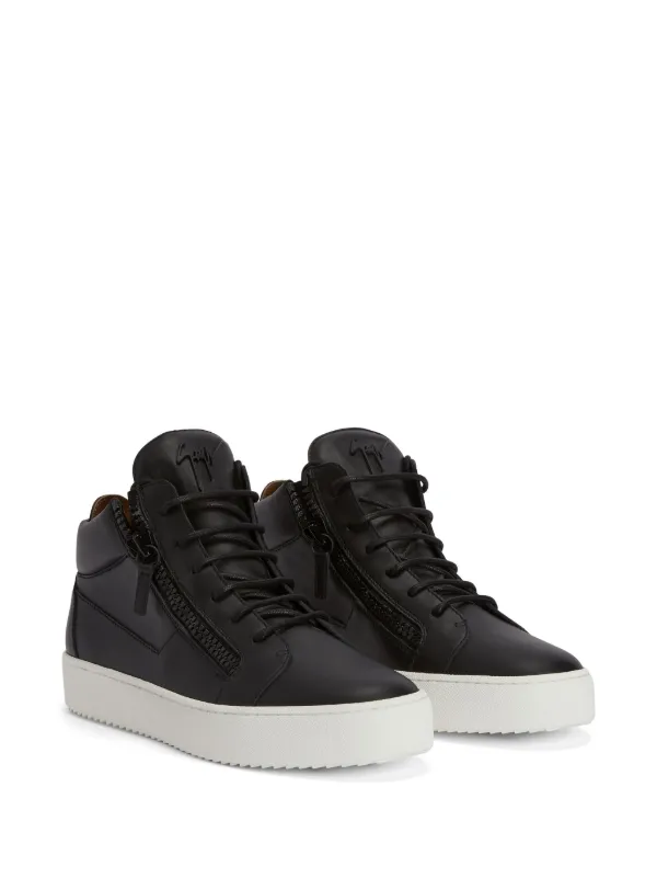 Giuseppe deals zanotti kriss