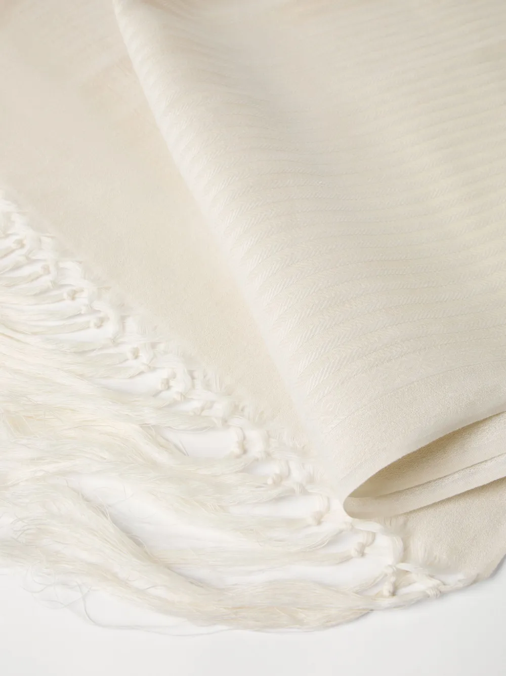 Brunello Cucinelli Macramé-detail Striped Towel In Neutrals